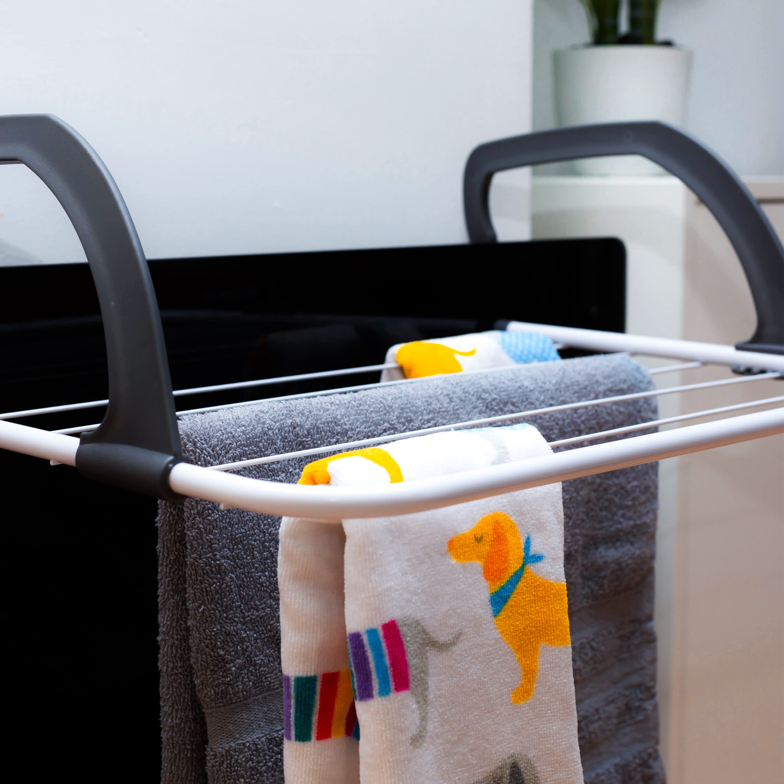Over Radiator Clothes Airer – 5 Bar Drying Rack, Adjustable Arms, 33x52cm, Indoor & Outdoor