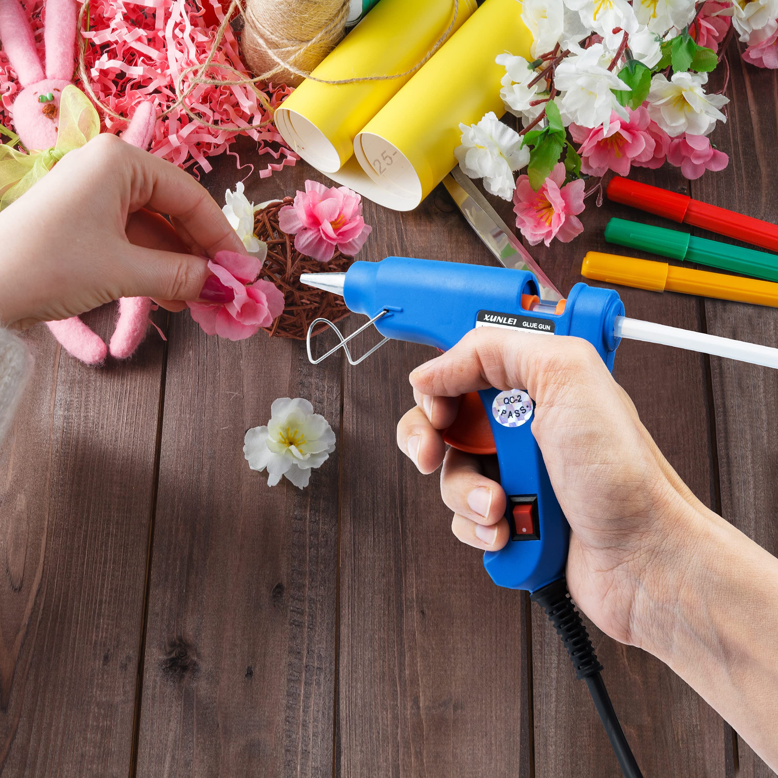 Mini Hot Glue Gun 20w with Glue Sticks 7mm x 200mm